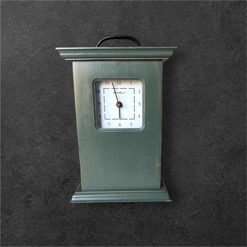 Eddie Bauer wooden dark green mantle quartz clock with handle | OS